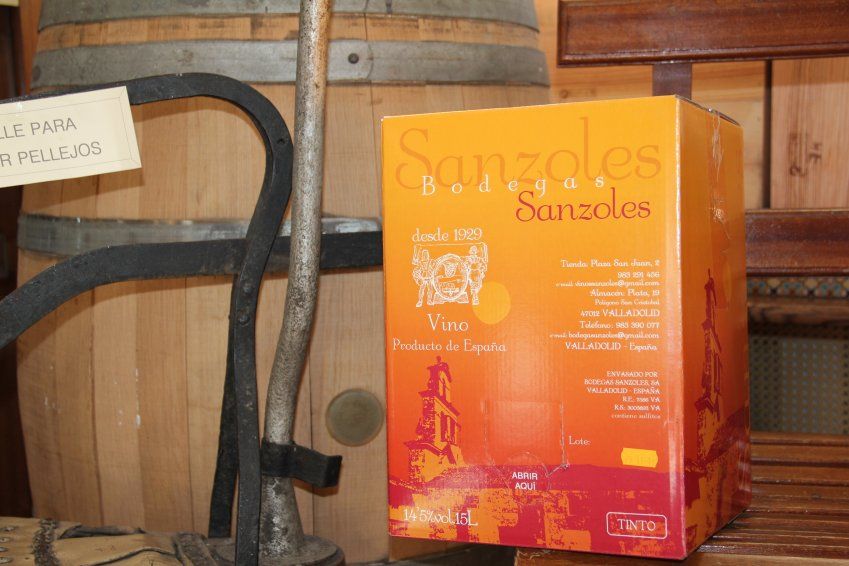 Tinto joven Sanzoles. Bag in Box 15 litros.