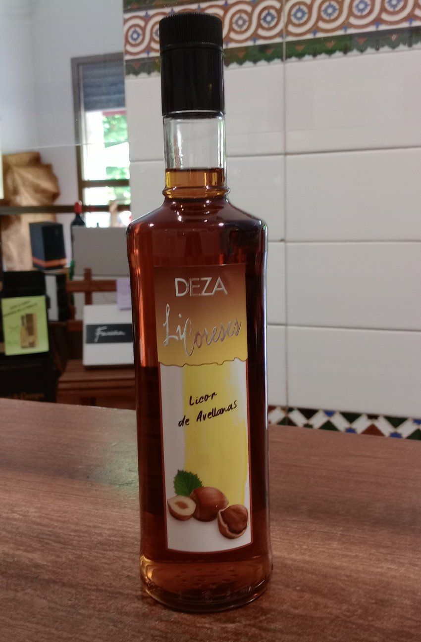 Licor de Avellanas Deza